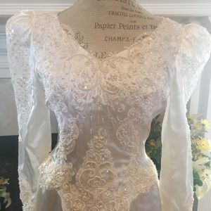 Wedding gown(ivory)with detachable train